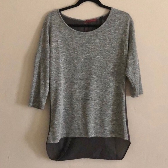 Buckle Red by BKE Gray Top with Cross Over Draped Sheer Open Back in Size Small - Picture 4 of 11